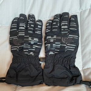 Boys Youth Medium Snow, Skiing, Boarding  Gloves